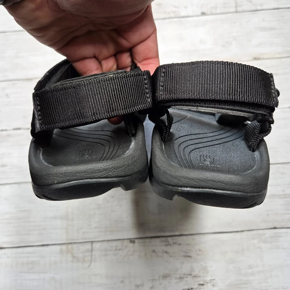 Teva Hurricane 4 Sport Sandal Hiking Outdoor Men 10 Black Adjustable Damaged